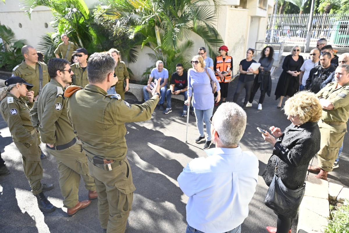 במקרה של מתקפת טילים. התרגיל בקרית אתא (צילום: דוברות העירייה)