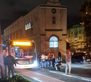 זירת התאונה בשדרות פלי"ם בחיפה | צילום: דוברות איחוד הצלה