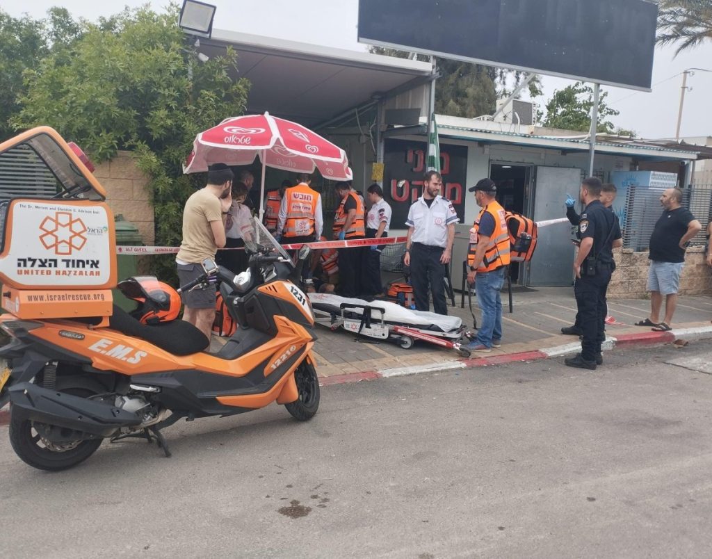 חשד לרצח בקרית אתא. זירת האירוע | צילום: דוברות איחוד הצלה