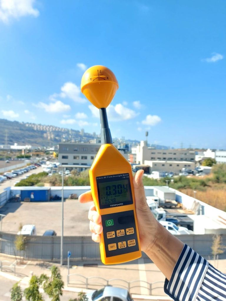 שירות חדש לתושבי מפרץ חיפה: בדיקות עצמאיות של קרינה סלולרית